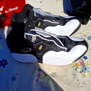 Like New Worn 1x Size 9.5